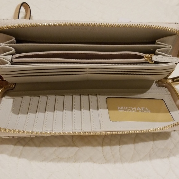 Michael Kors Jet Set Travel Continental - Picture 3 of 8